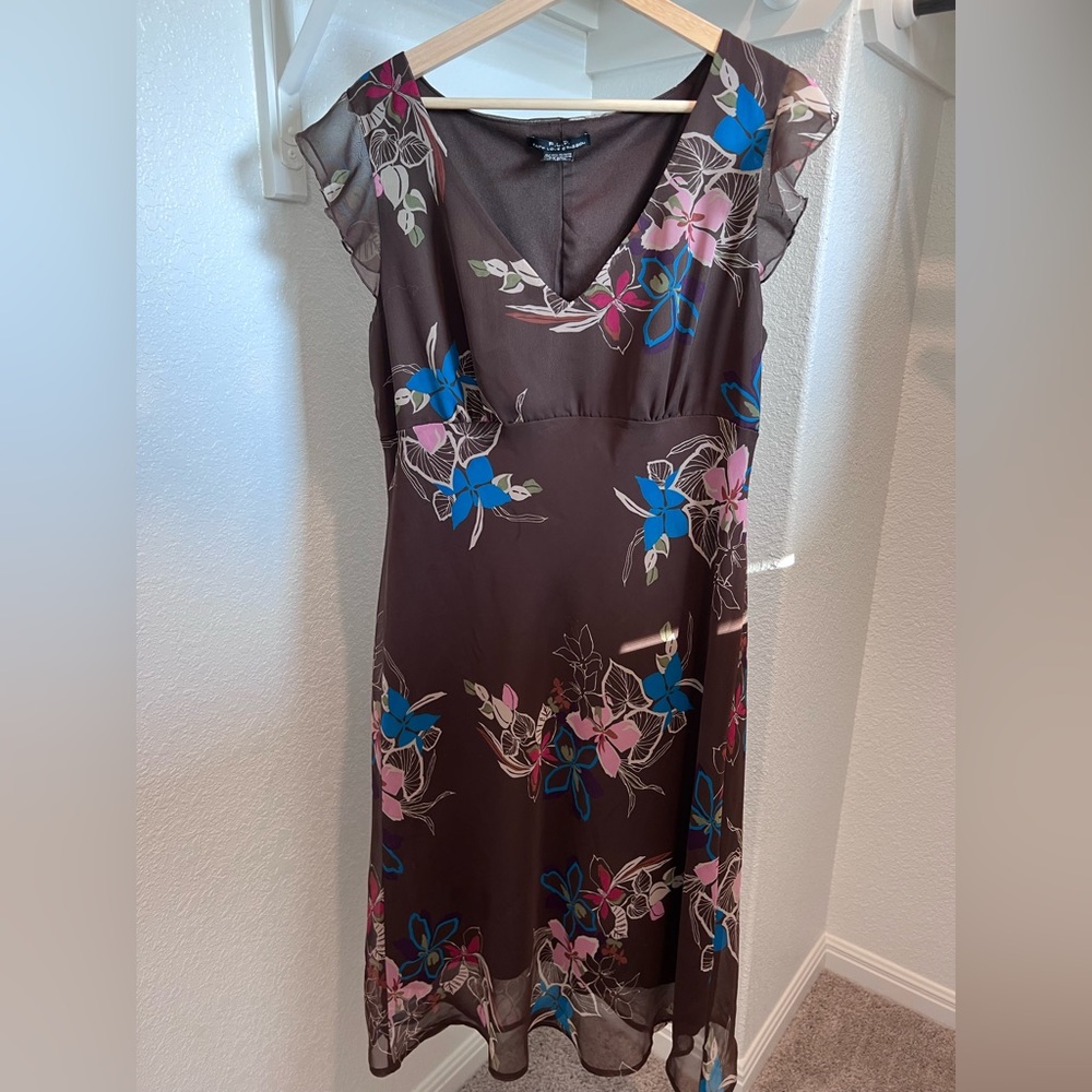 Chic Floral Midi Dress in Brown with Blue and Pink Accents